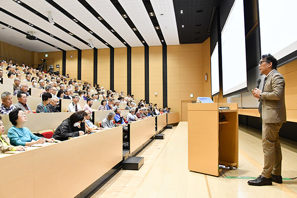 玉川大学 読売新聞社立川支局 共催 連続市民講座第2回 「いま世界の哲学者は何を考えているか」