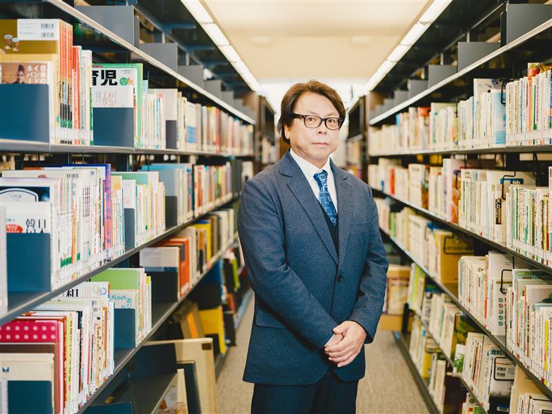 教育学部長　杉山　倫也