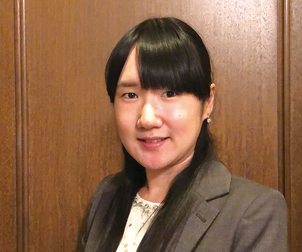 谷津 愛美 さん