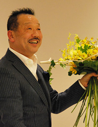 村松文彦氏